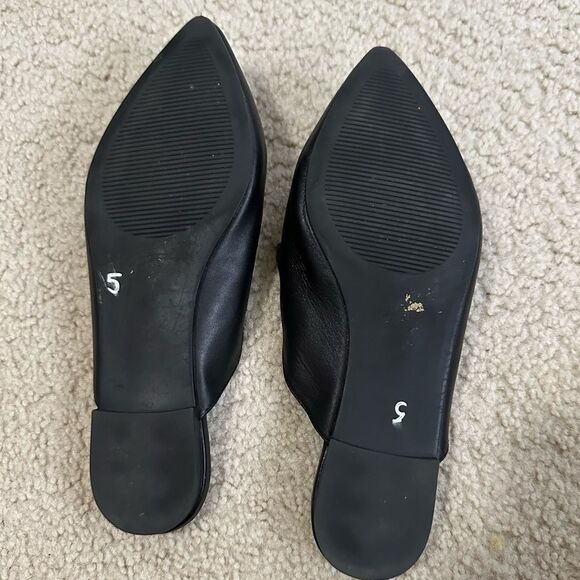 Steve Madden black career style loafers with gold chain detailing - Picture 7 of 8